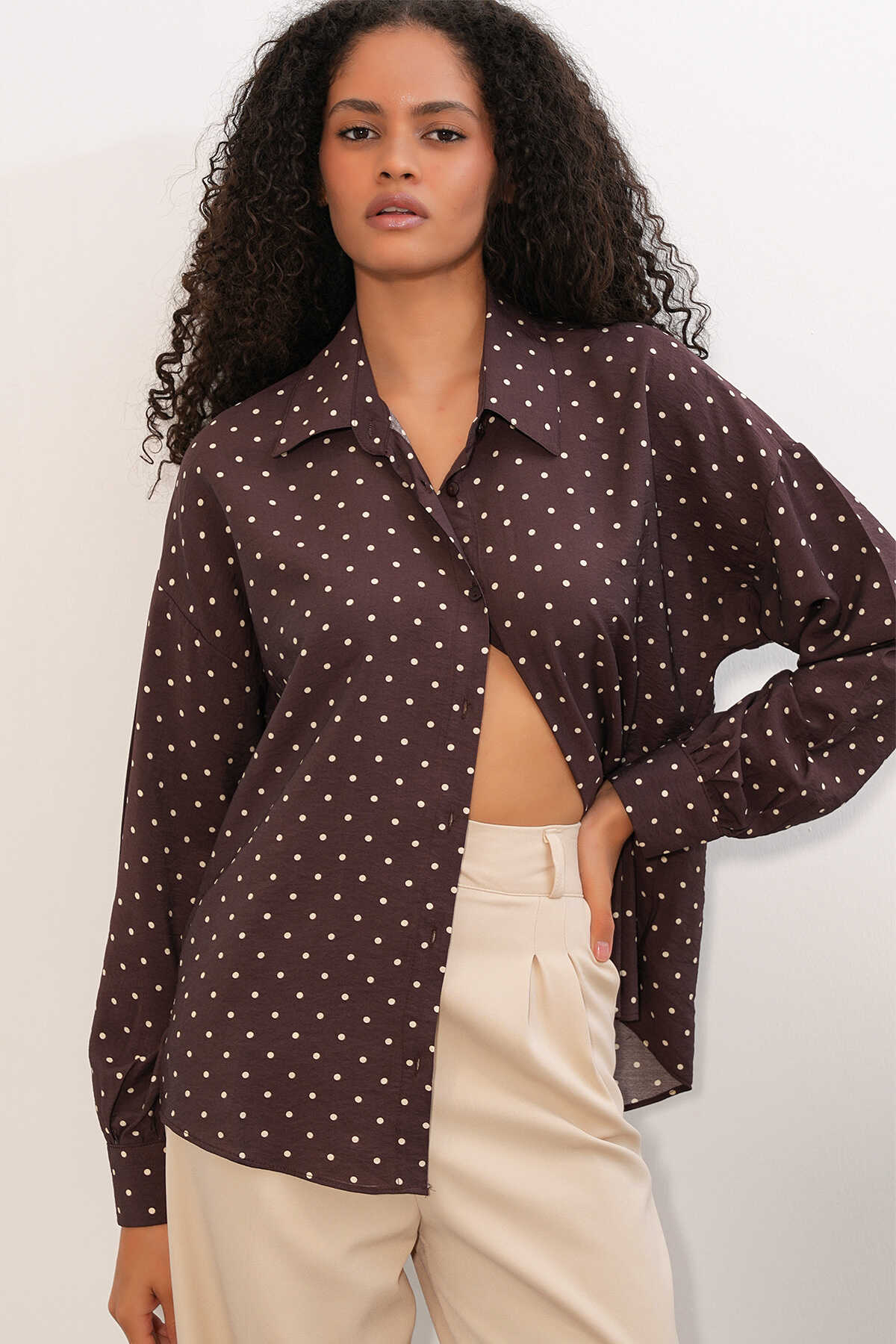Kadın Oversize Puantiyeli Gömlek 20392 - Kahverengi - 3