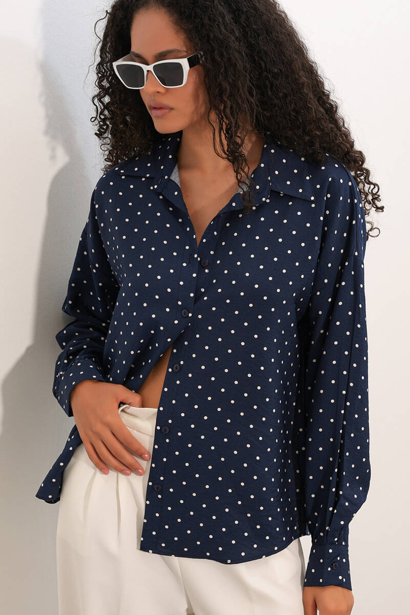 Kadın Oversize Puantiyeli Gömlek 20392 - Lacivert - BİGDART