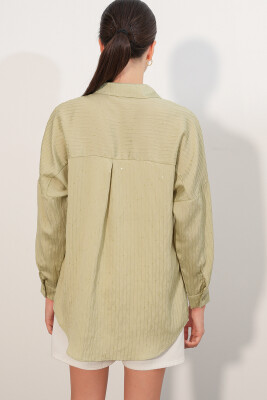 Kadın Pul Detaylı Çizgili Oversize Gömlek 20411 - Çağla - 6