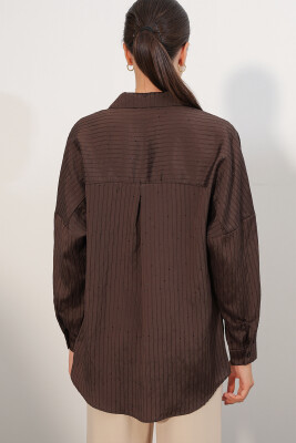 Kadın Pul Detaylı Çizgili Oversize Gömlek 20411 - Kahverengi - 6