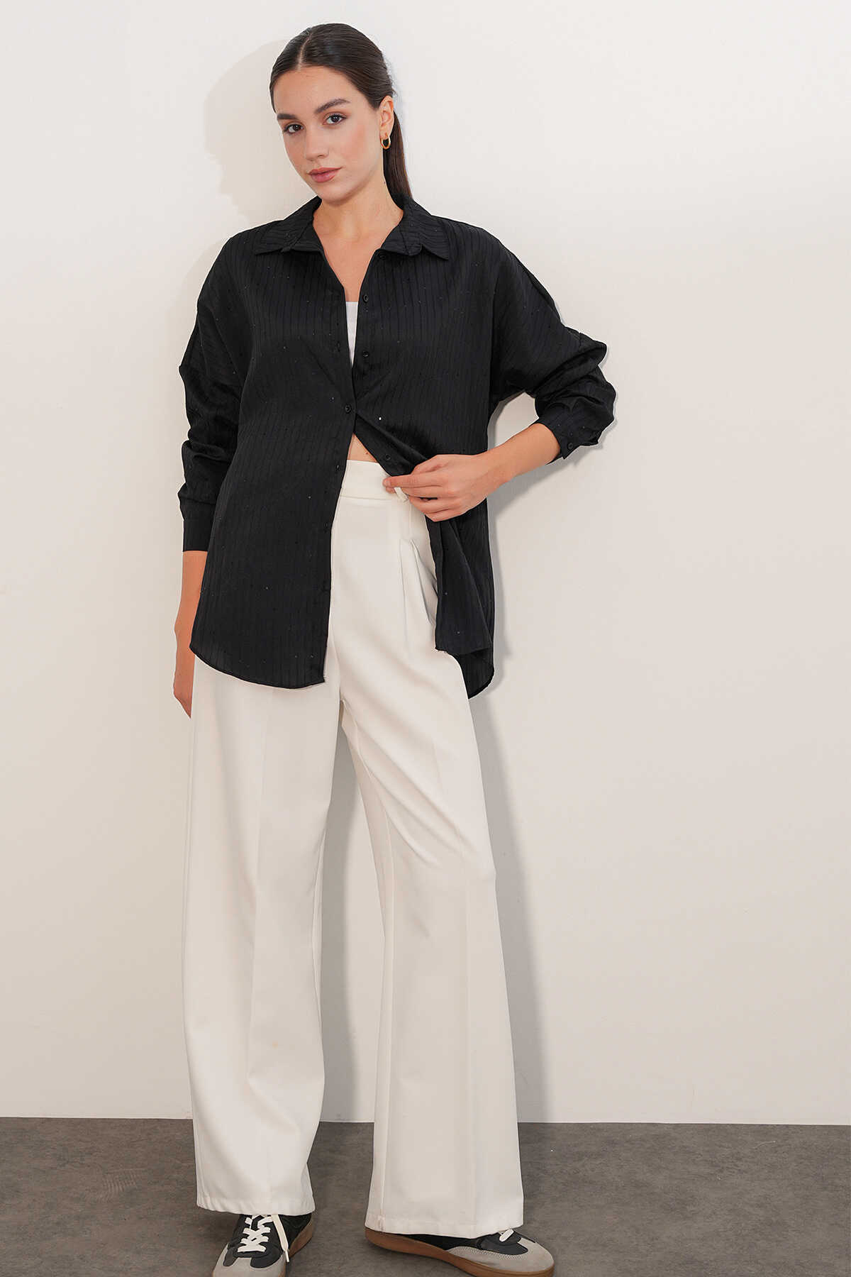 Kadın Pul Detaylı Çizgili Oversize Gömlek 20411 - Siyah - 3