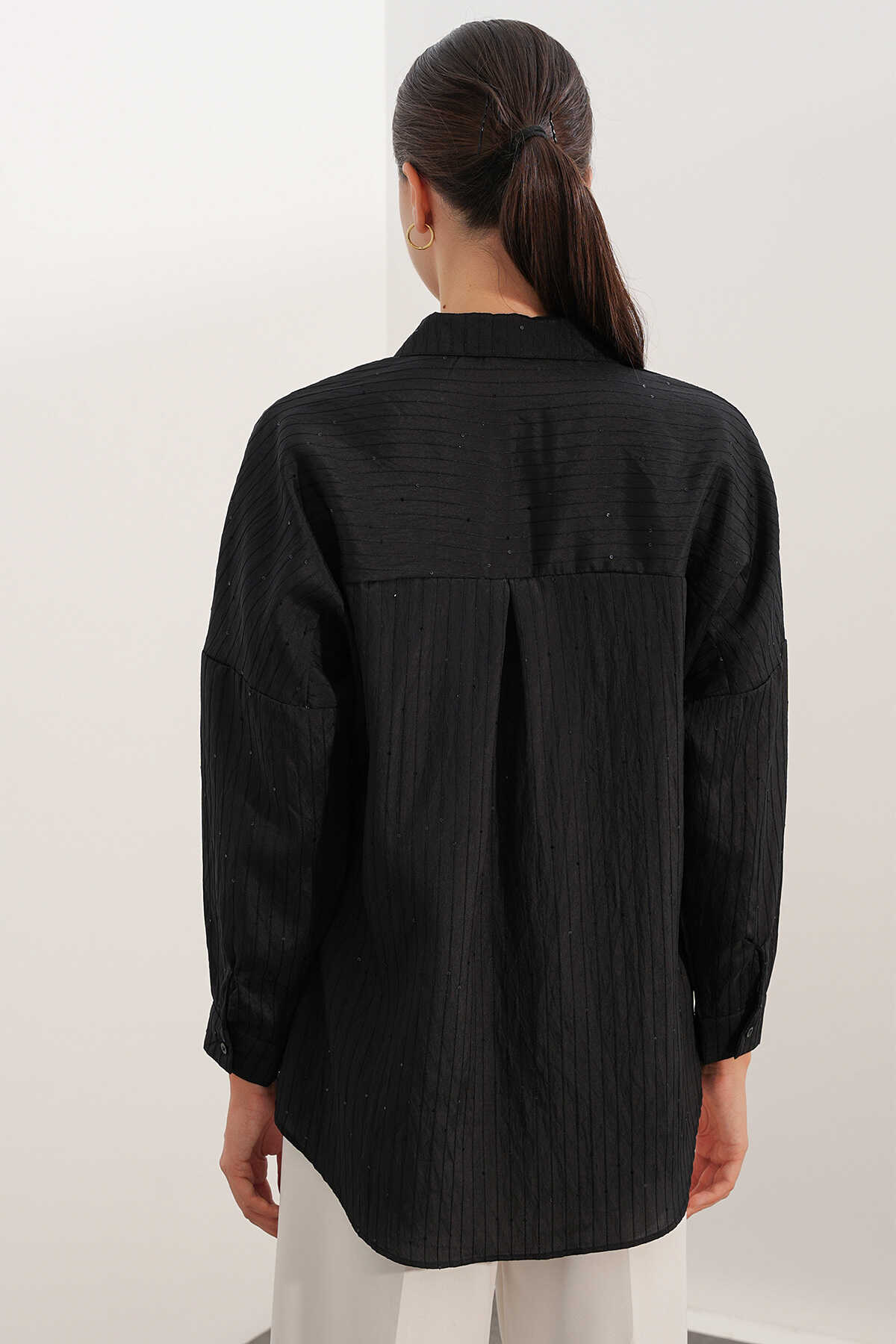 Kadın Pul Detaylı Çizgili Oversize Gömlek 20411 - Siyah - 6