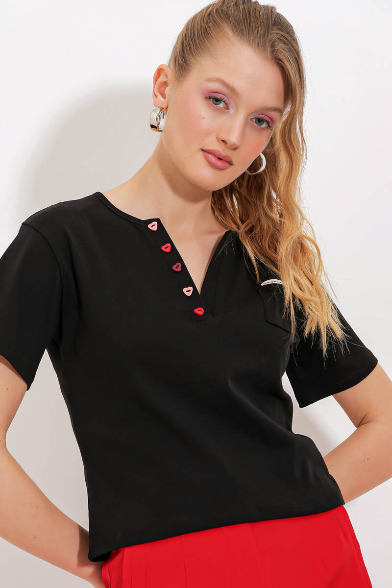 Kadın Siyah Düğme Detaylı Kısa Kol Tişört 903 - BİGDART