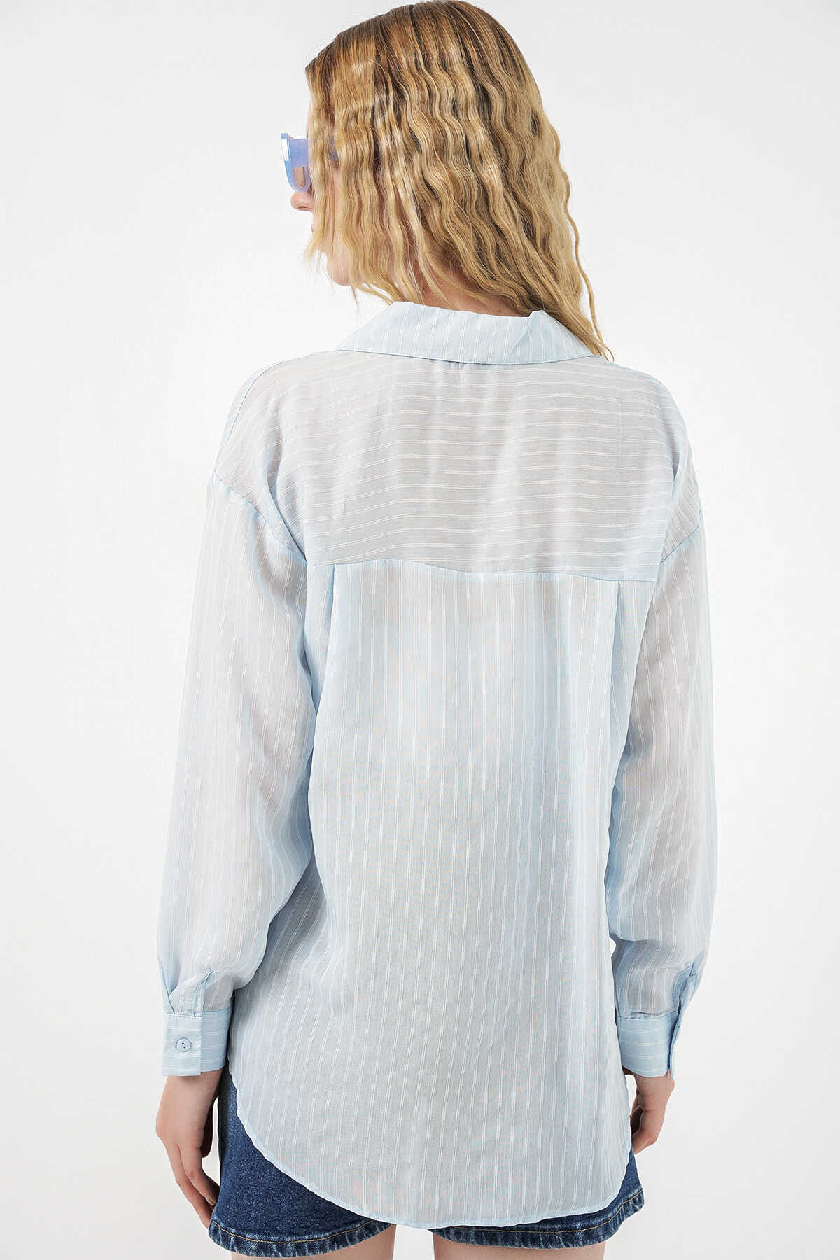 Kadın Tek Cepli Çizgili Oversize Gömlek 20375 - Mavi - 6