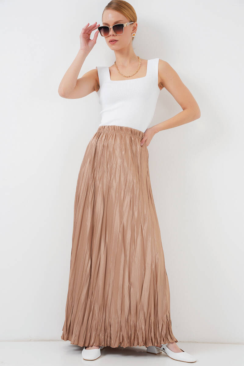 Kadın Uzun Kırışık Parlak Etek 8034 - Bisküvi - BİGDART