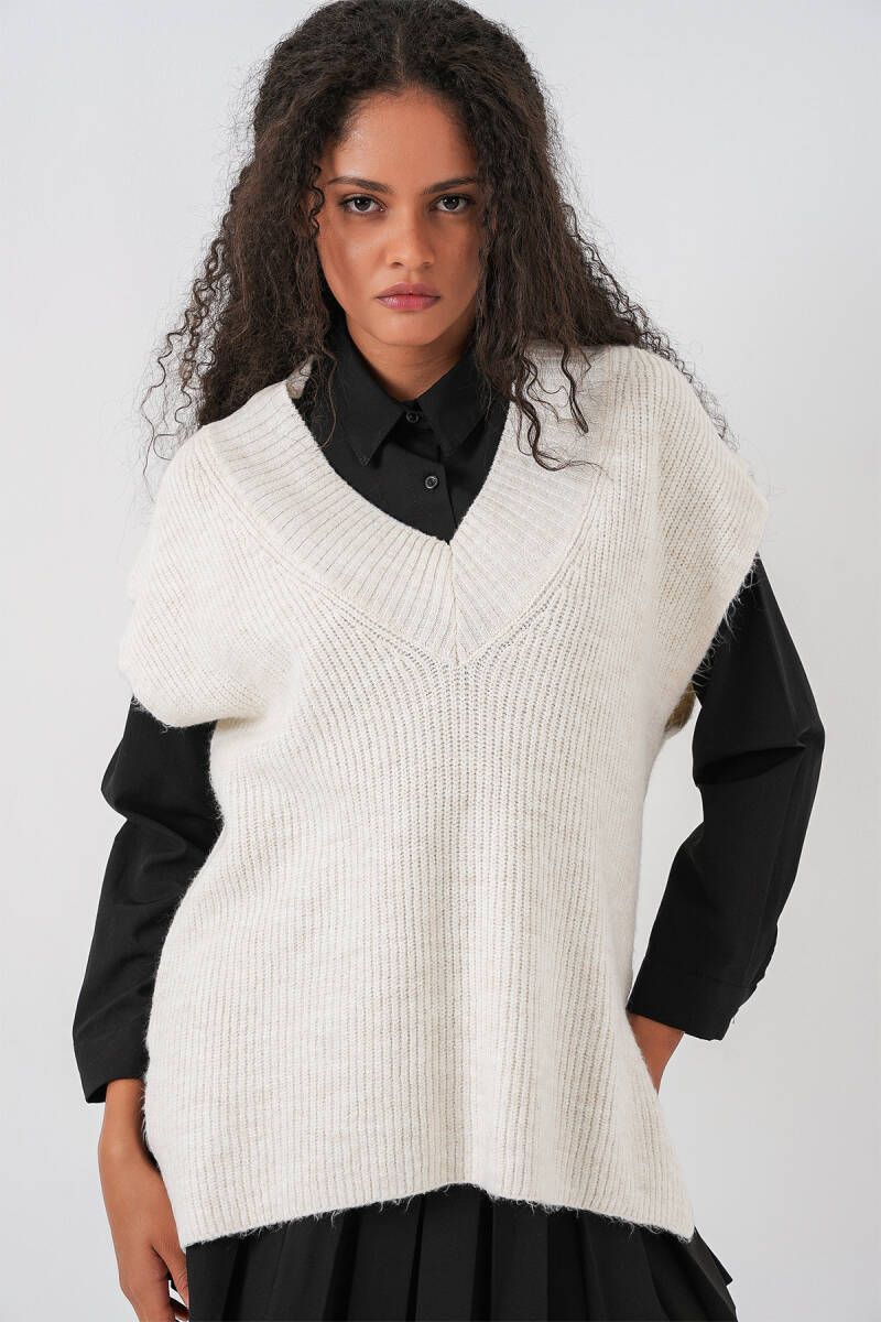 Kadın V Yaka Triko Süveter 15925 - Ekru - BİGDART