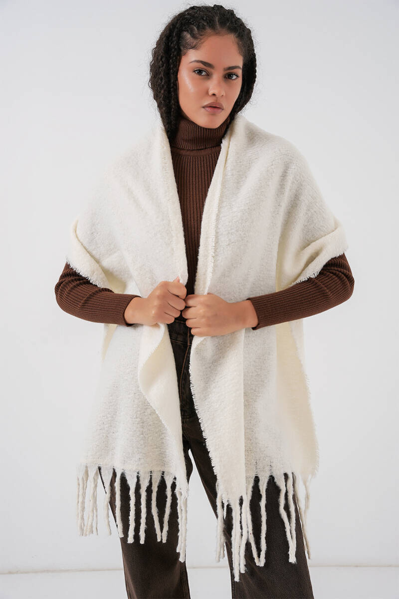 Kadın Yumuşak Dokulu Kalın Şal Atkı 15951 - Ekru - BİGDART