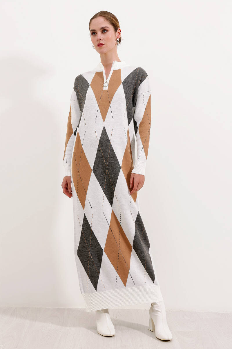 Triko Elbise Kombini Nasıl Olmalıdır?